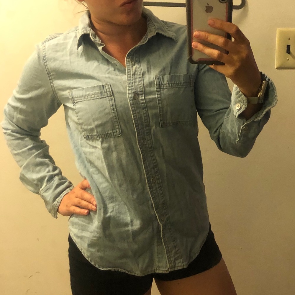 Universal Thread Long-Sleeve Collared Denim Shirt - image 1